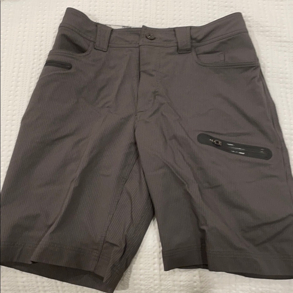 Men’s lulu lemon shorts